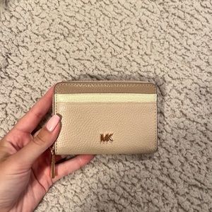 Small Light Pink Michael Kors Wallet